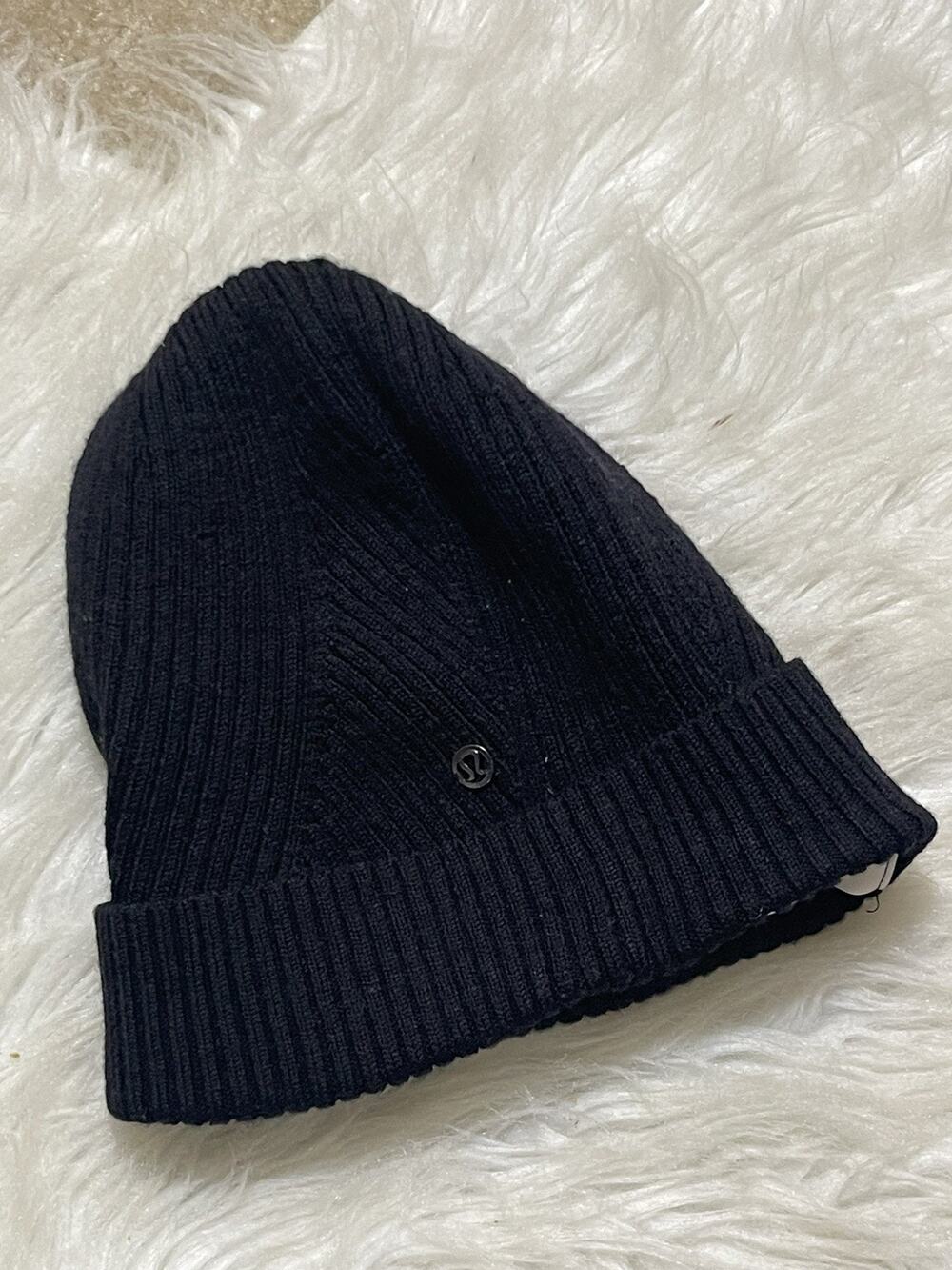 Women Lululemon Black Merino Wool Nylon Lycra Ribbed Beanie Hat OS